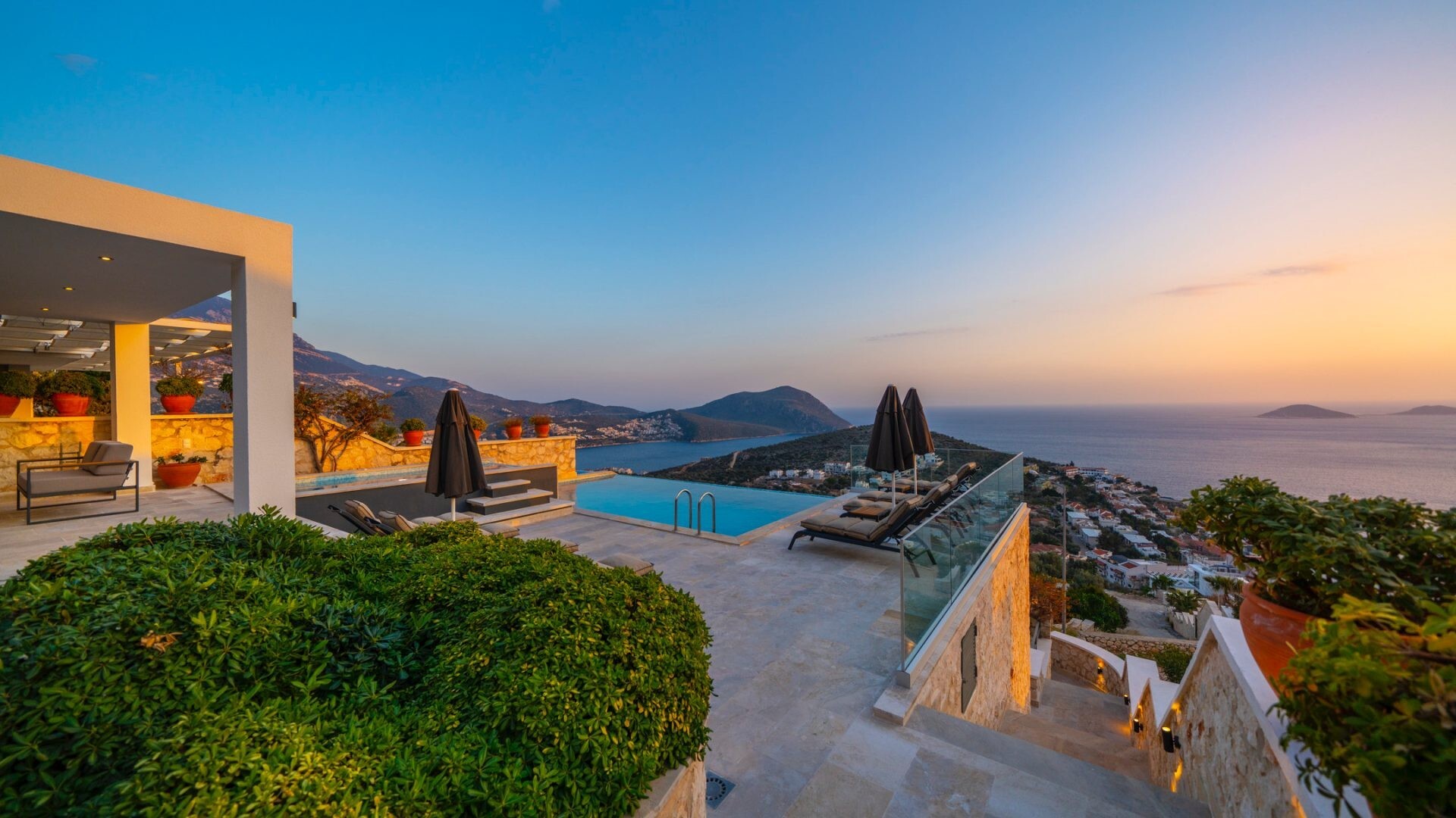 VBK70281 Villa Booking