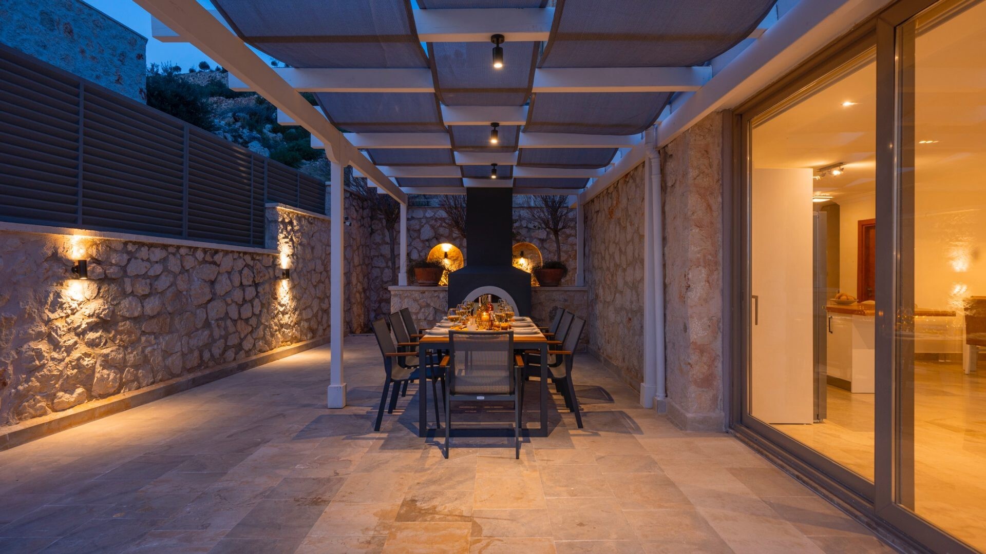 VBK70281 Villa Booking