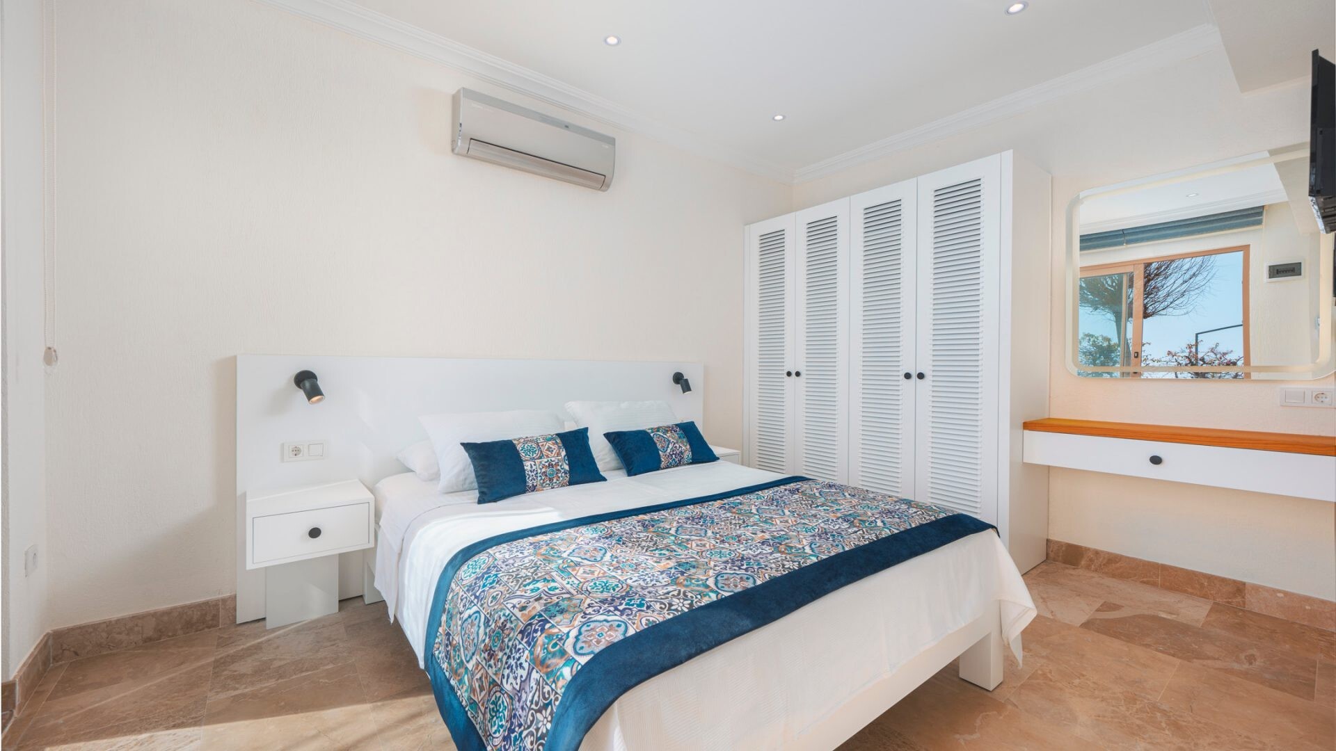 VBK70281 Villa Booking