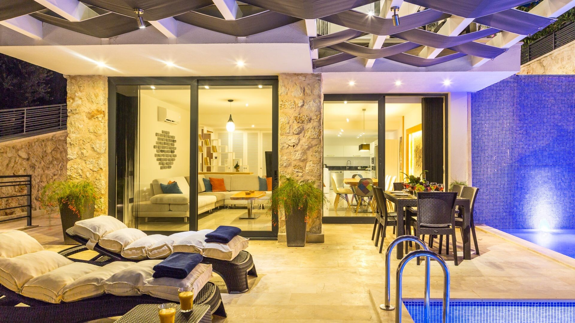 VBK96679 Villa Booking