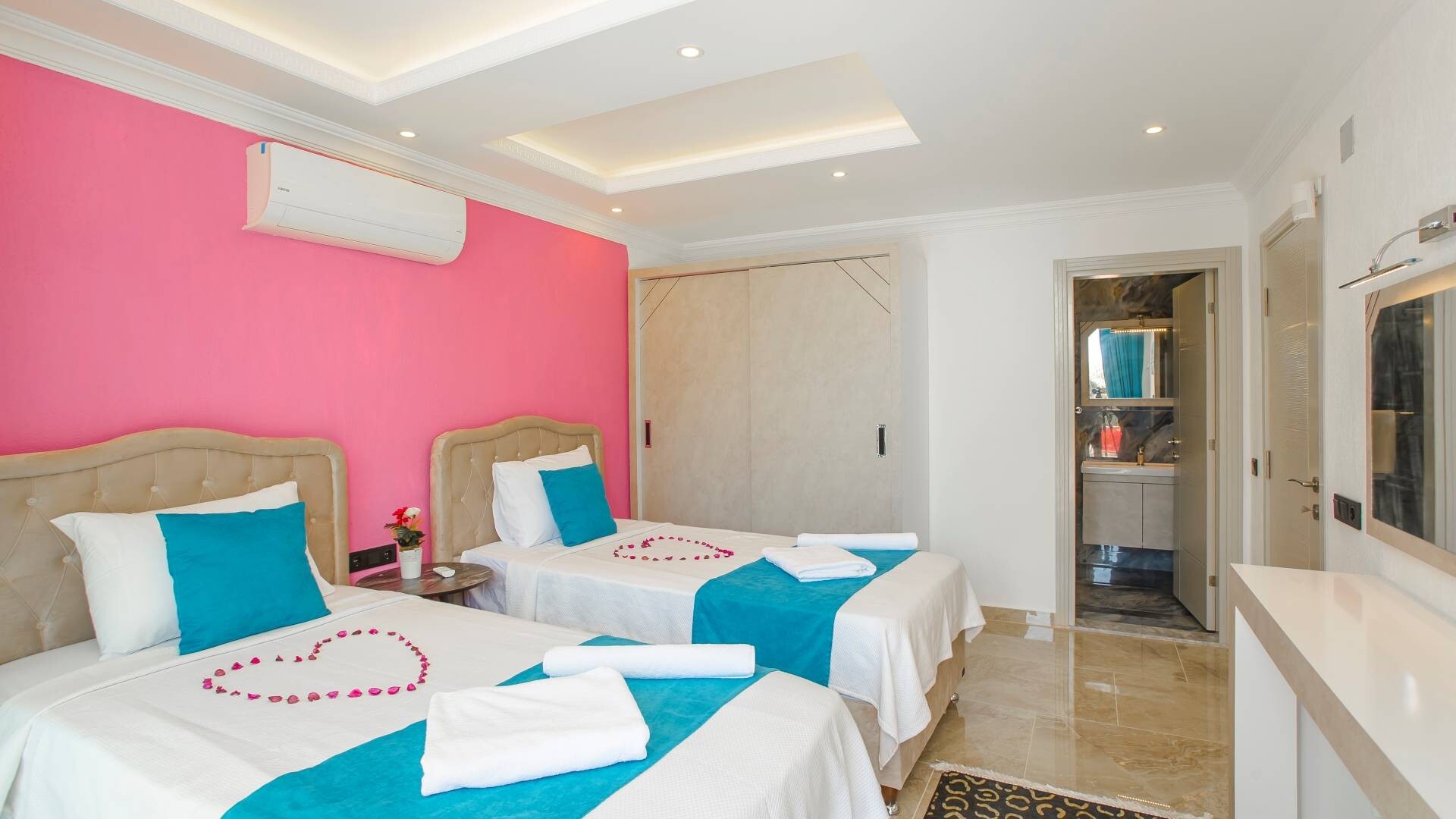 VBK94956 Villa Booking