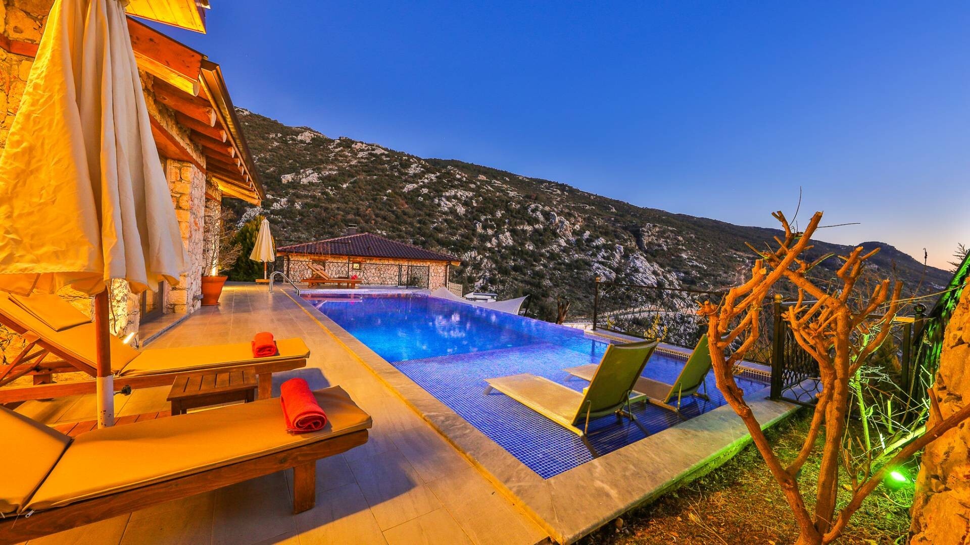 VBK13050 Villa Booking