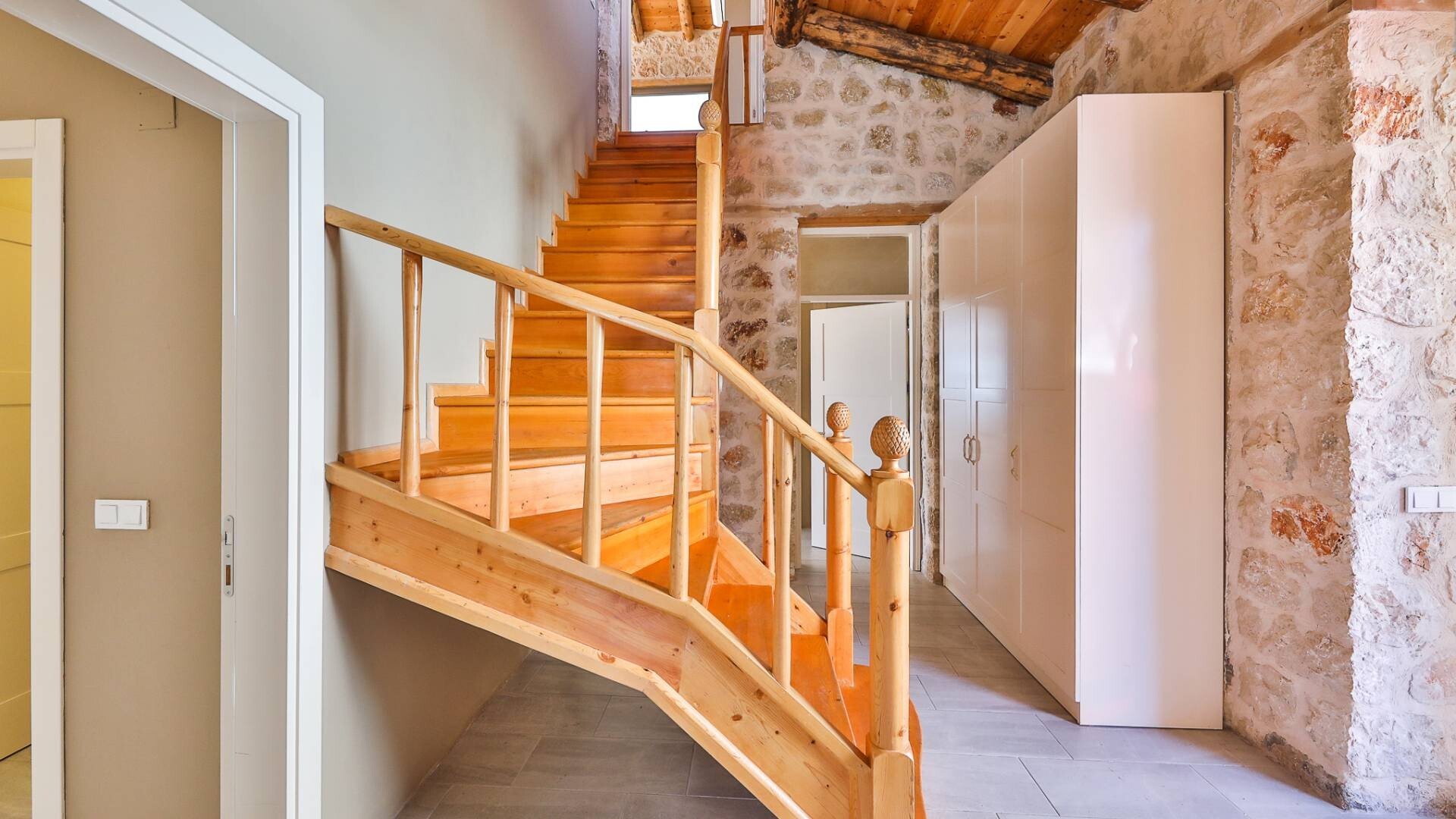 VBK13050 Villa Booking