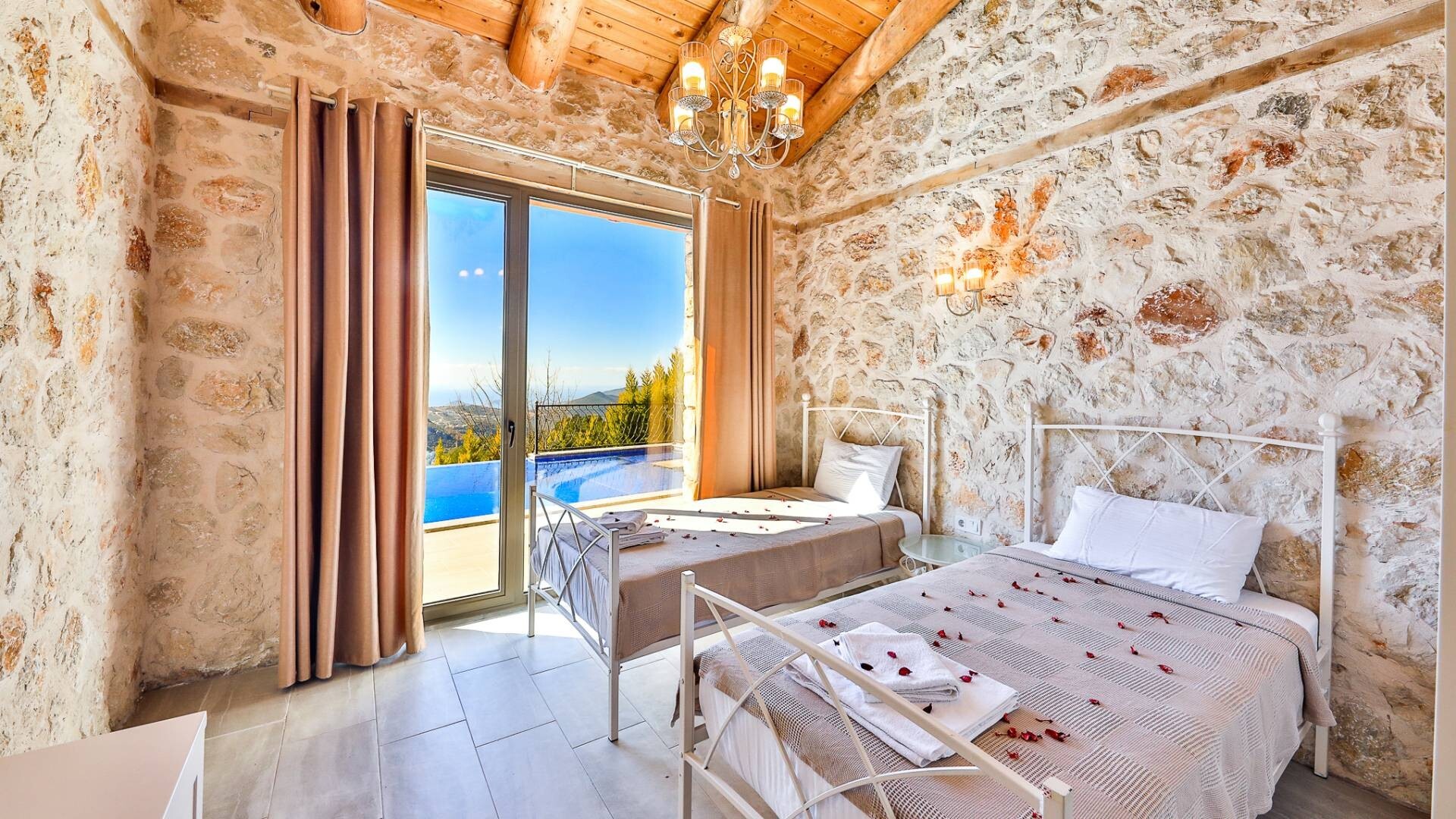 VBK13050 Villa Booking