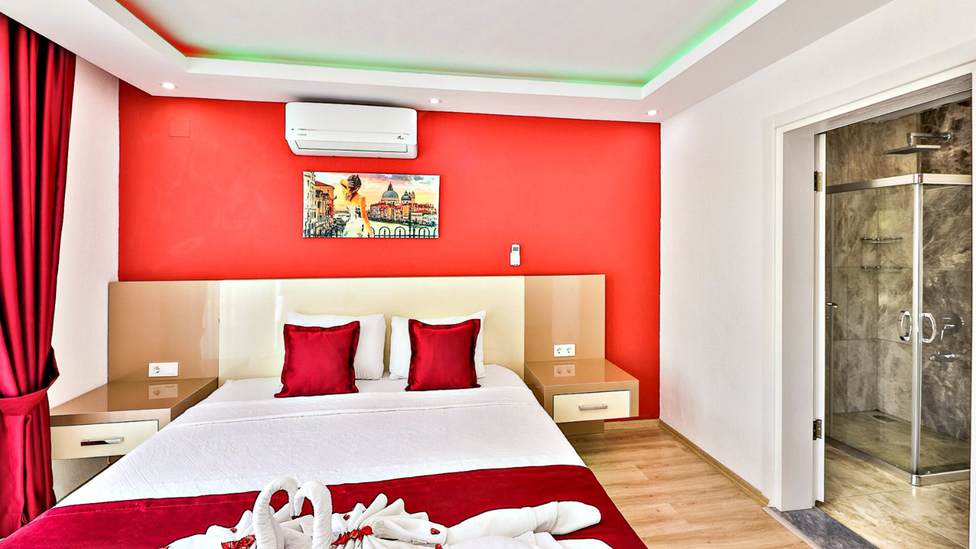 VBK17120 Villa Booking