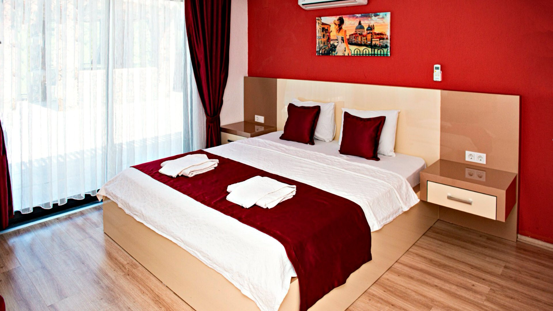 VBK17120 Villa Booking