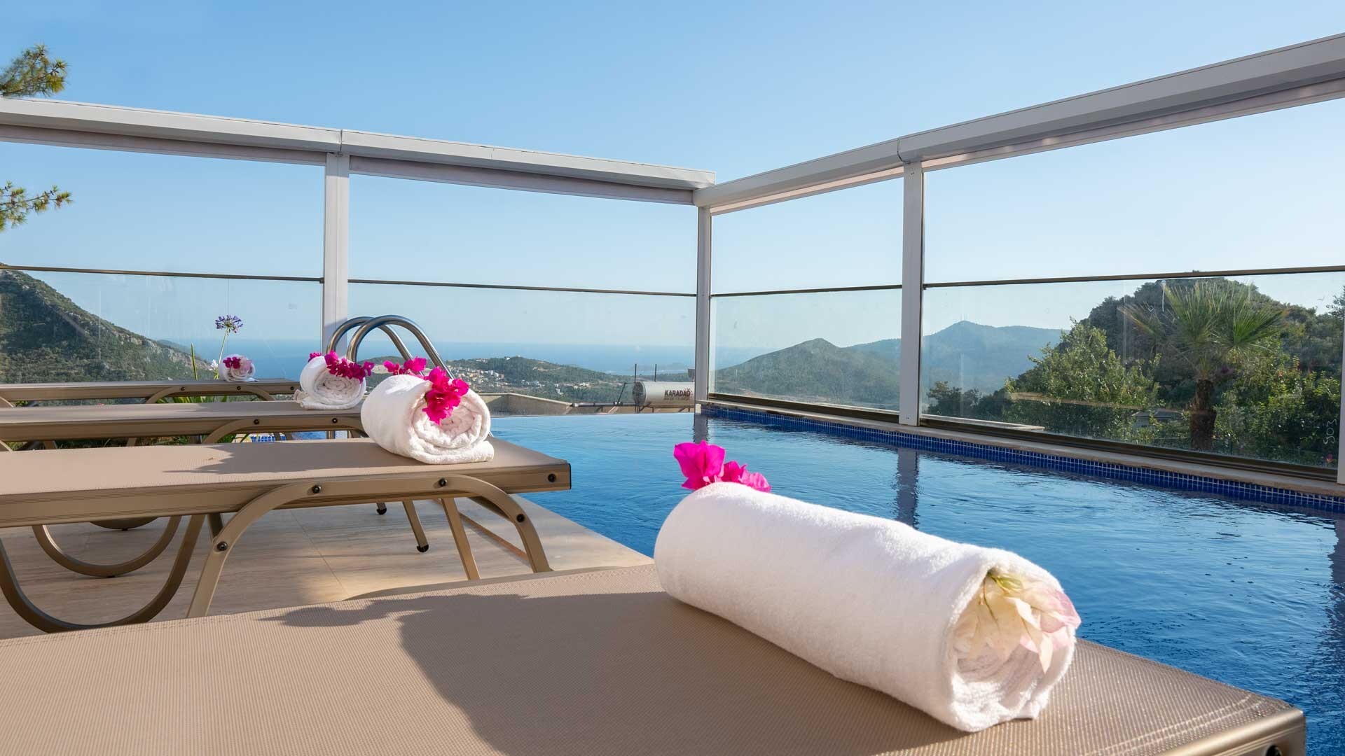 VBK94290 Villa Booking