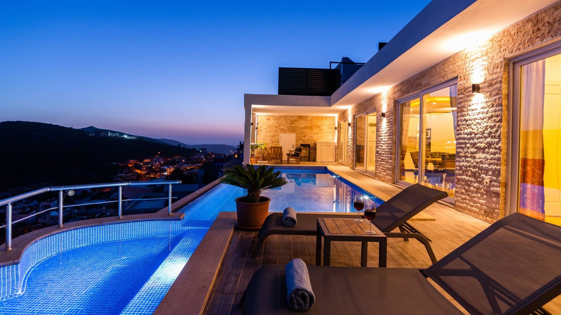 VBK32190 Villa Booking