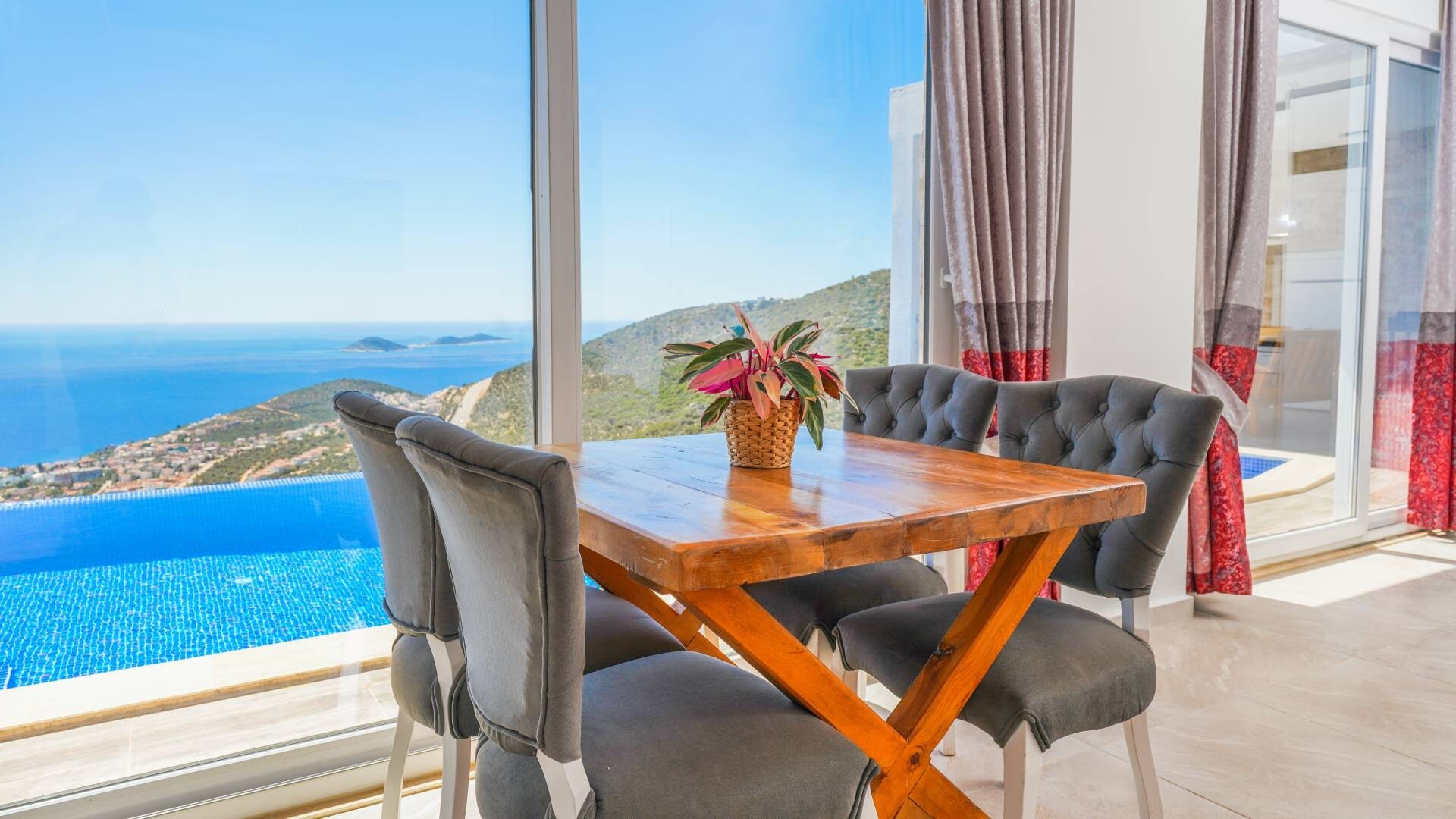 VBK32190 Villa Booking