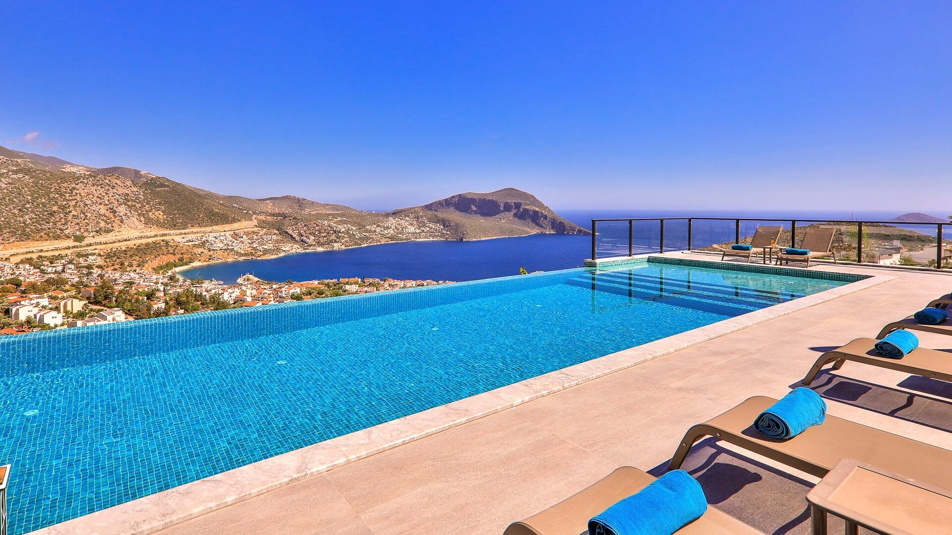 VBK26408 Villa Booking