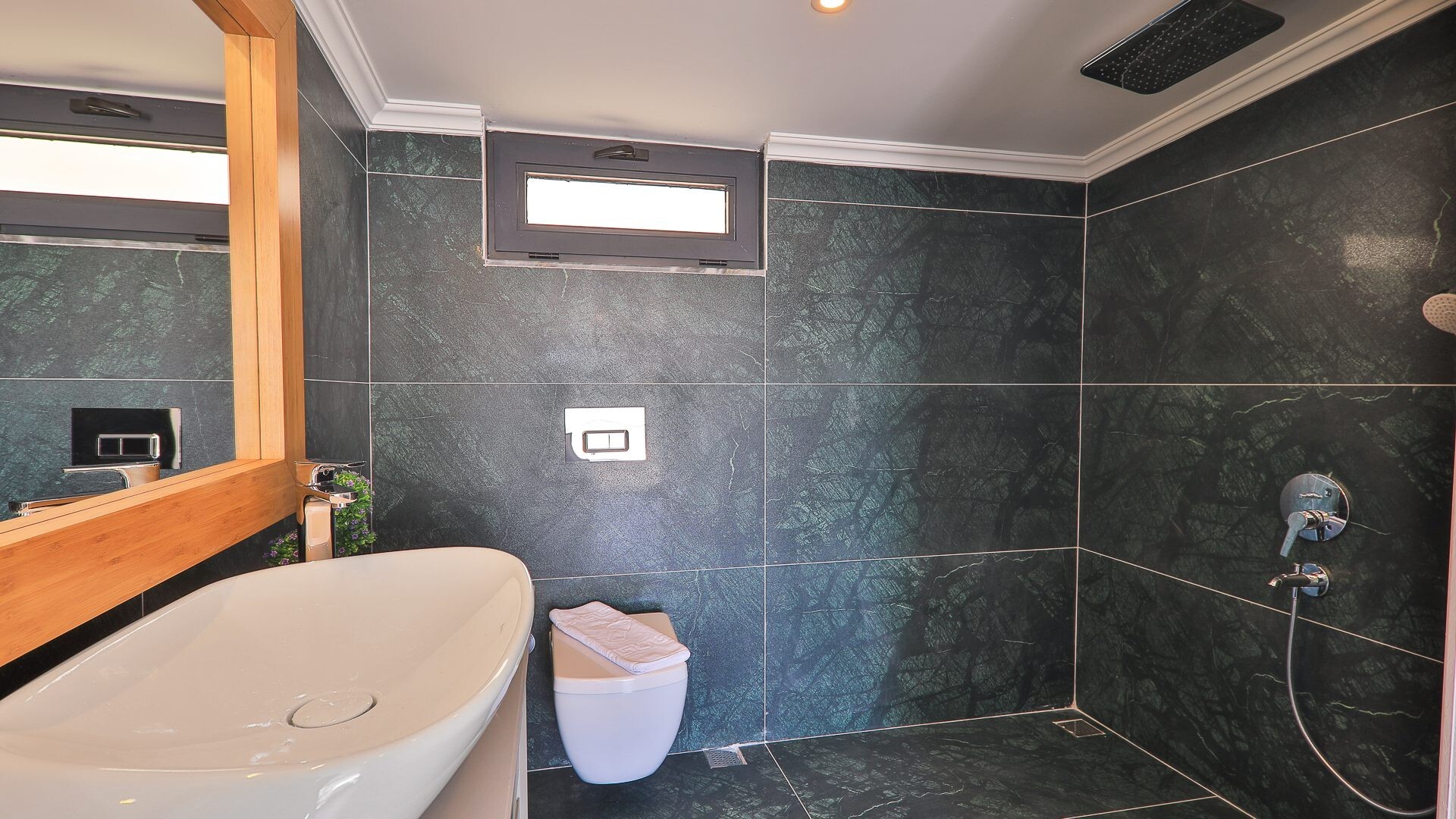 VBK26408 Villa Booking