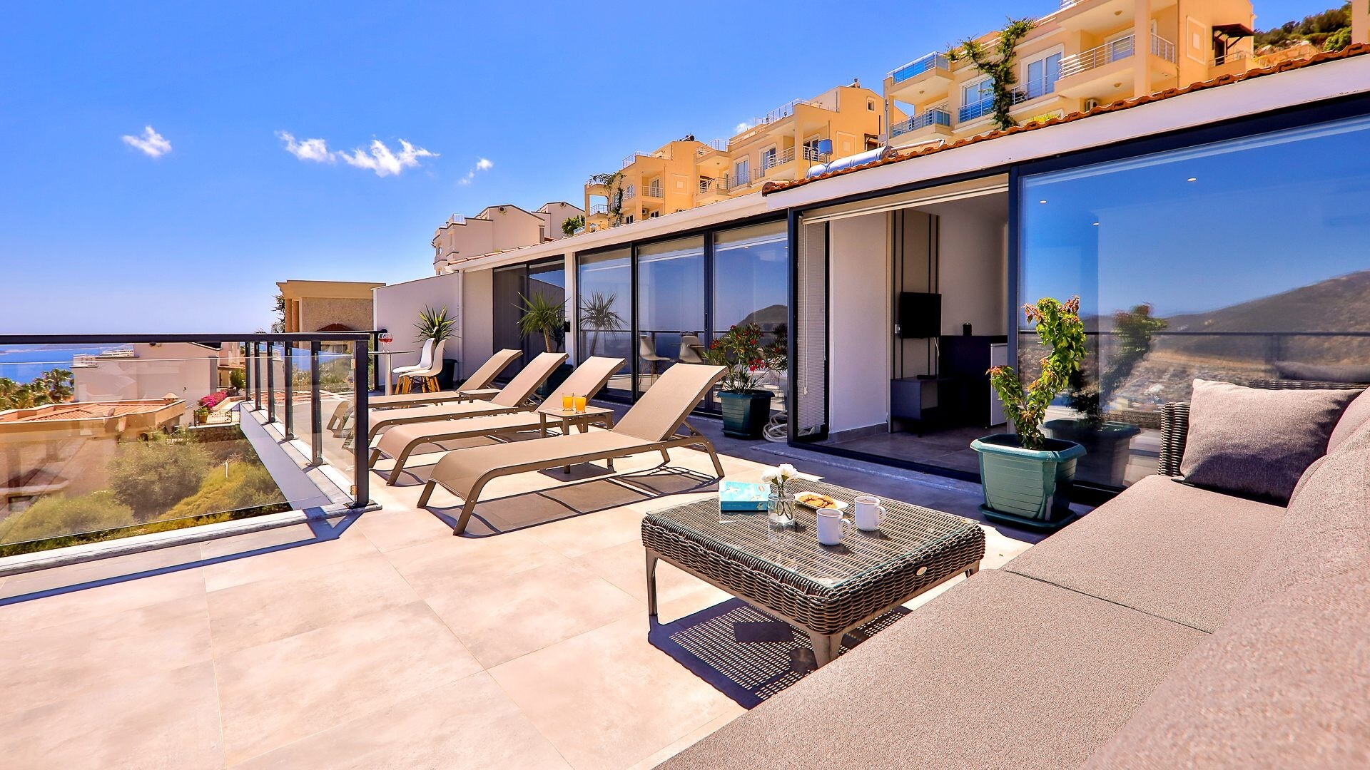 VBK26408 Villa Booking