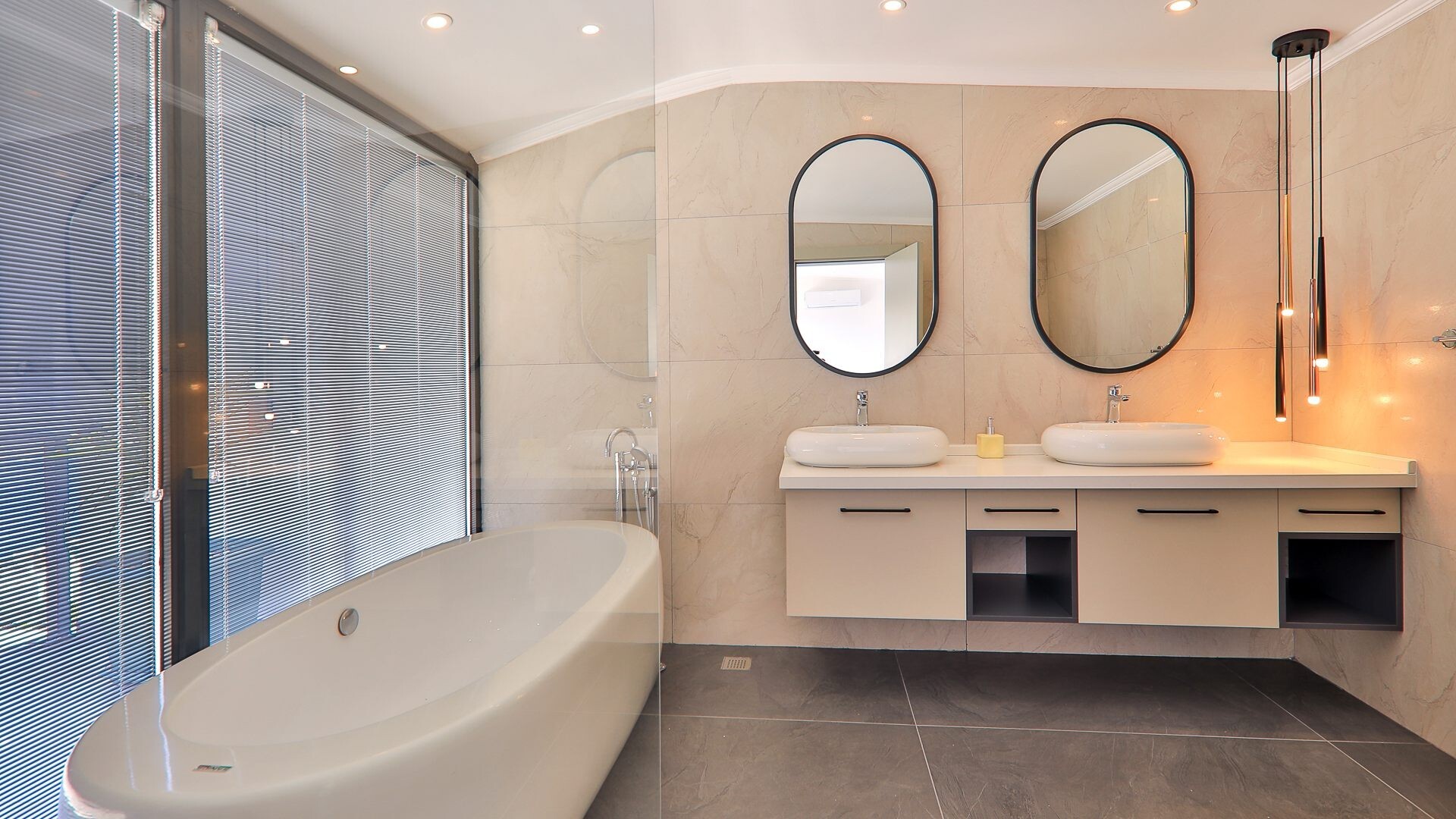 VBK26408 Villa Booking