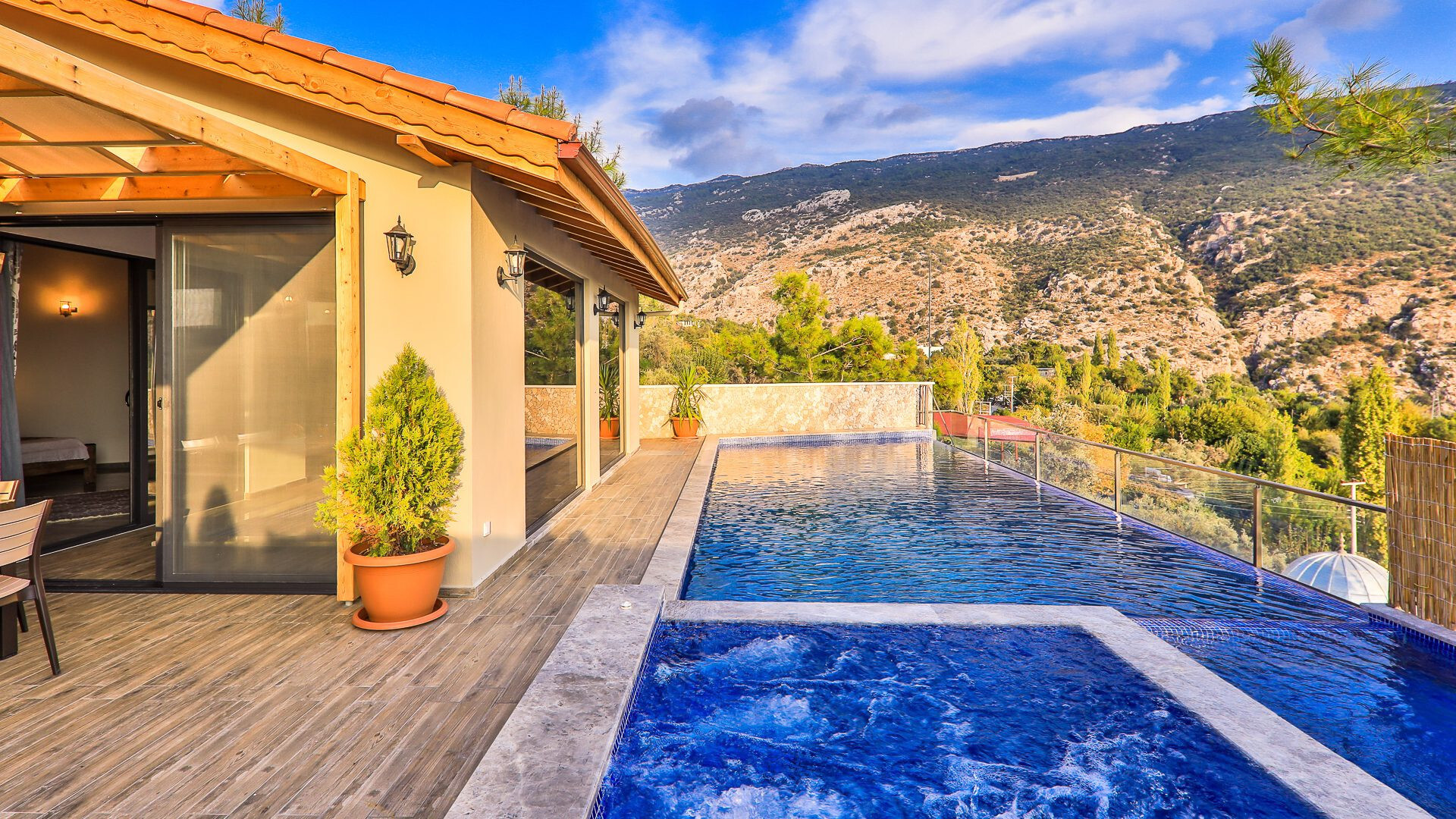 VBK74211 Villa Booking