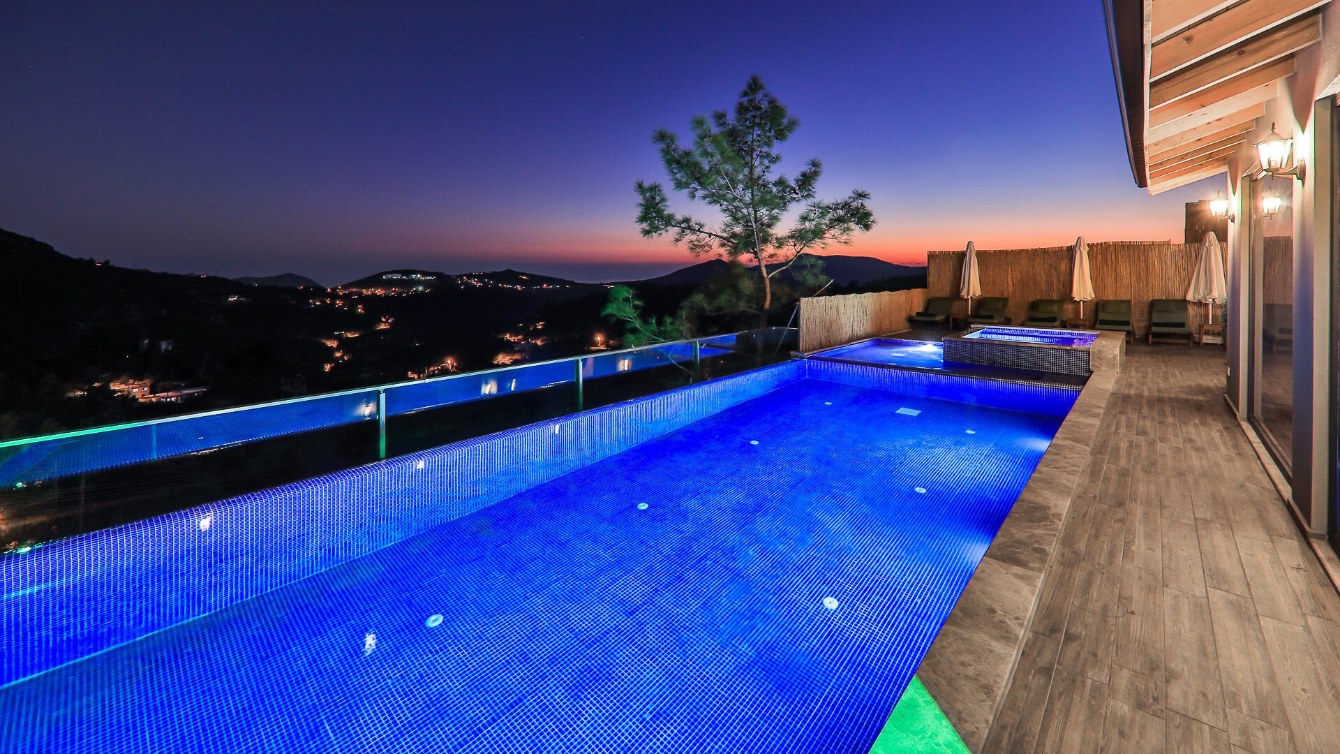 VBK74211 Villa Booking