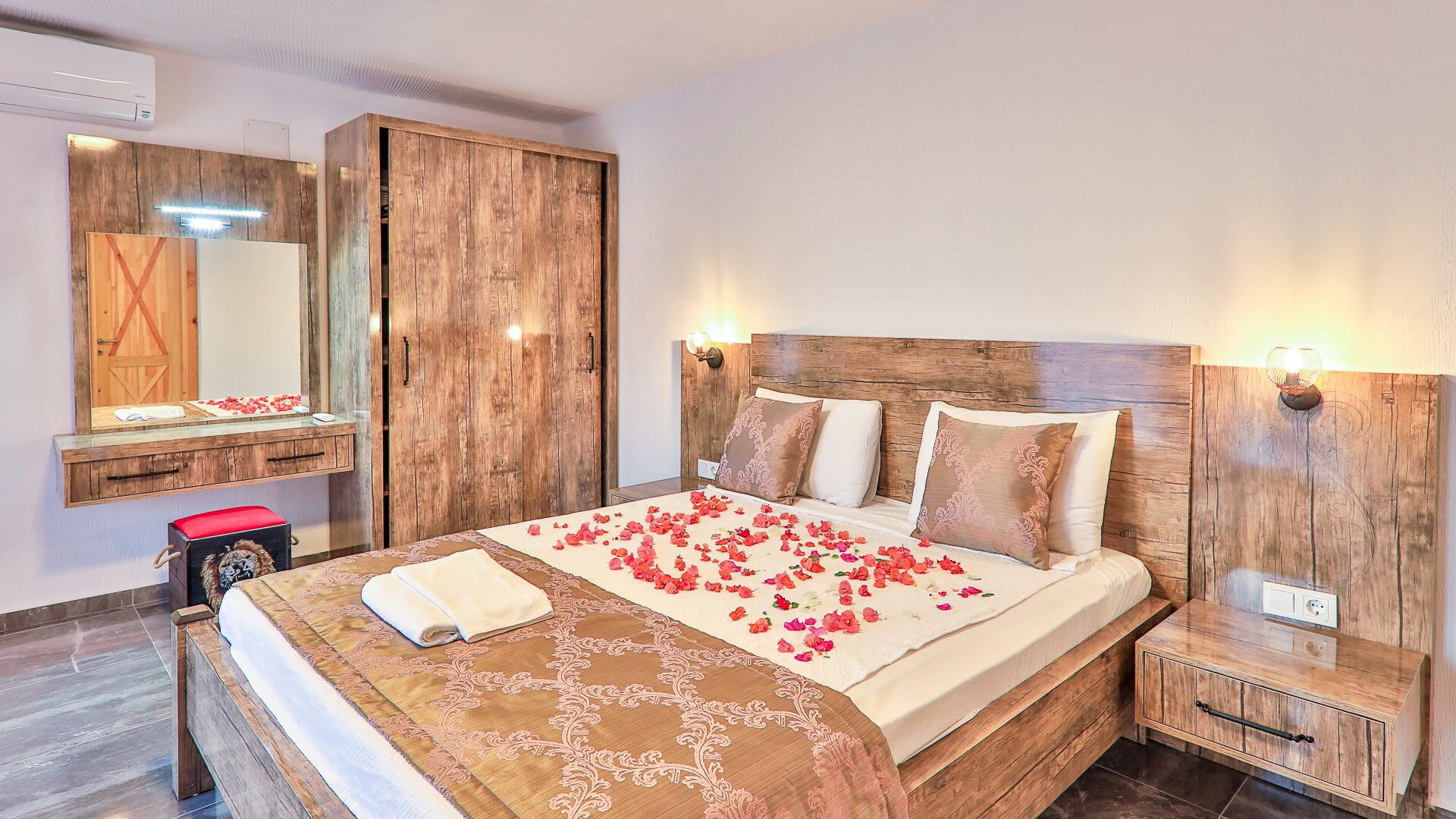 VBK74211 Villa Booking