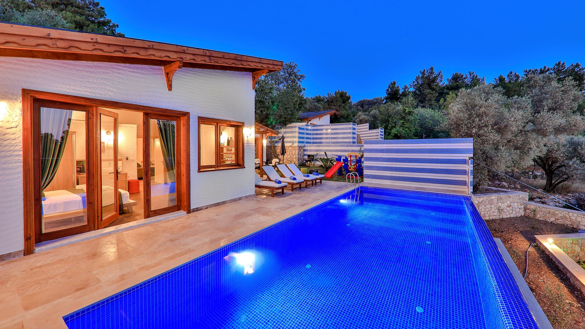 VBK95212 Villa Booking