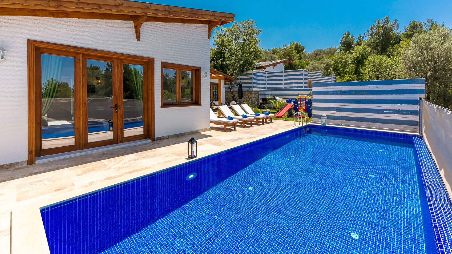 VBK95212 Villa Booking