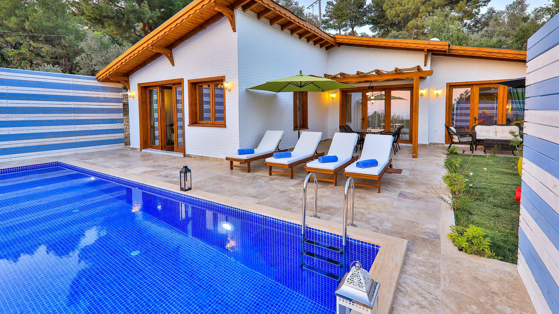 VBK95212 Villa Booking