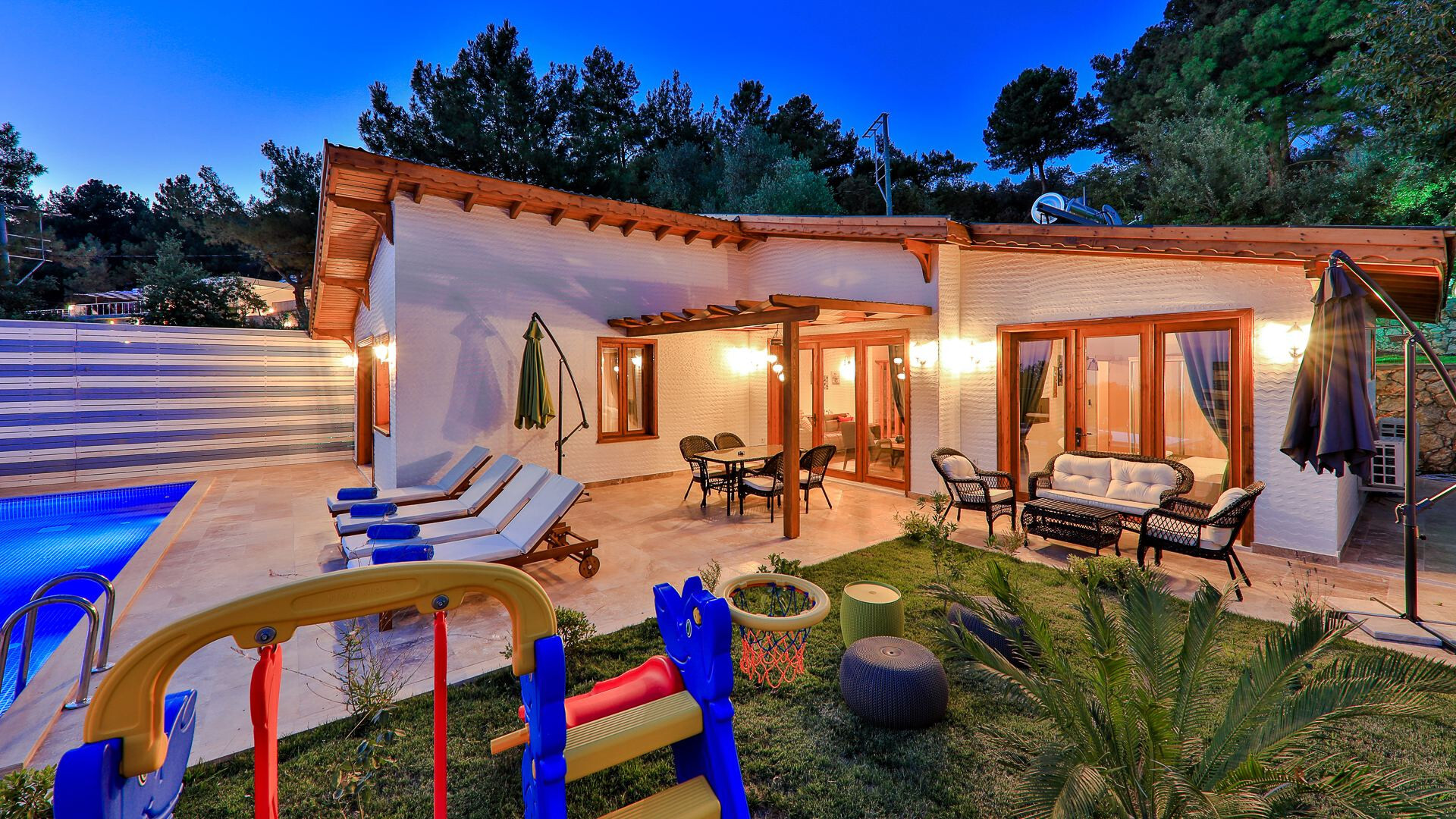 VBK95212 Villa Booking