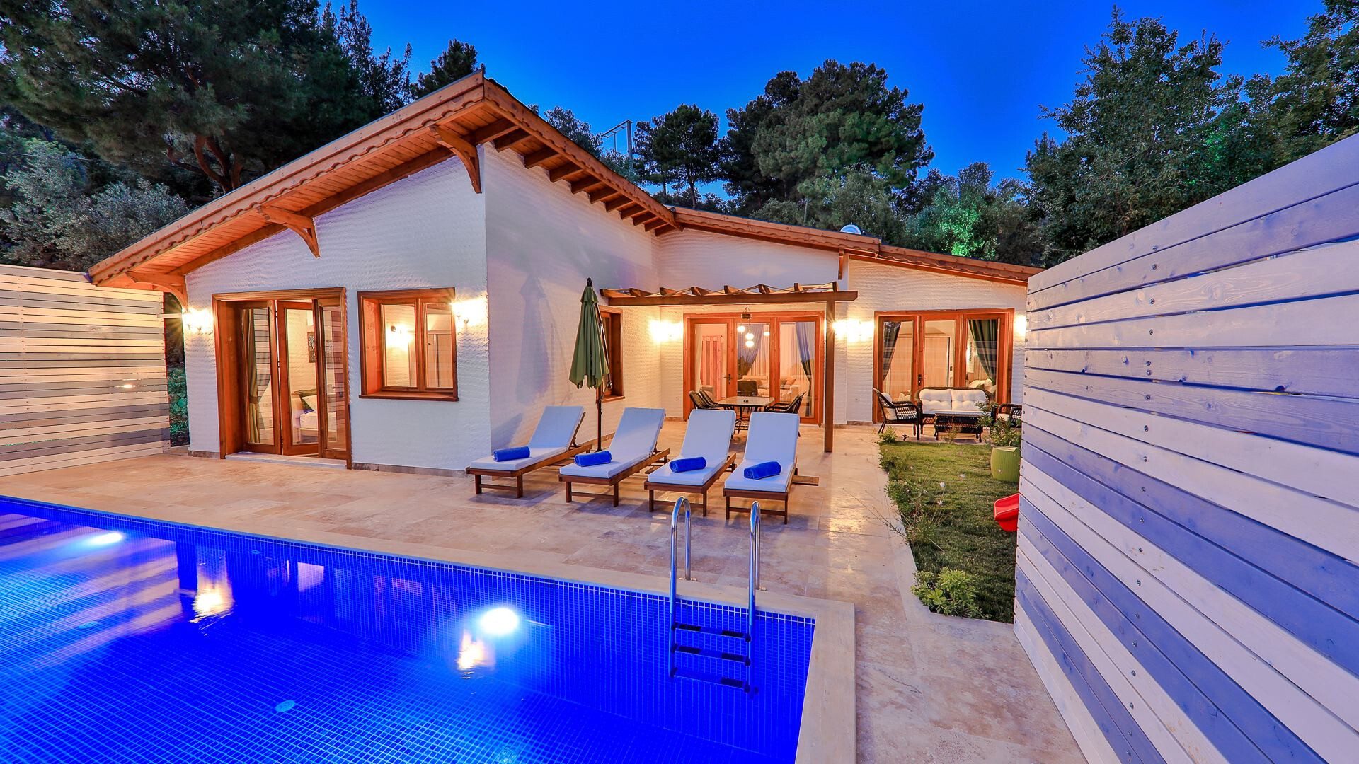 VBK95212 Villa Booking