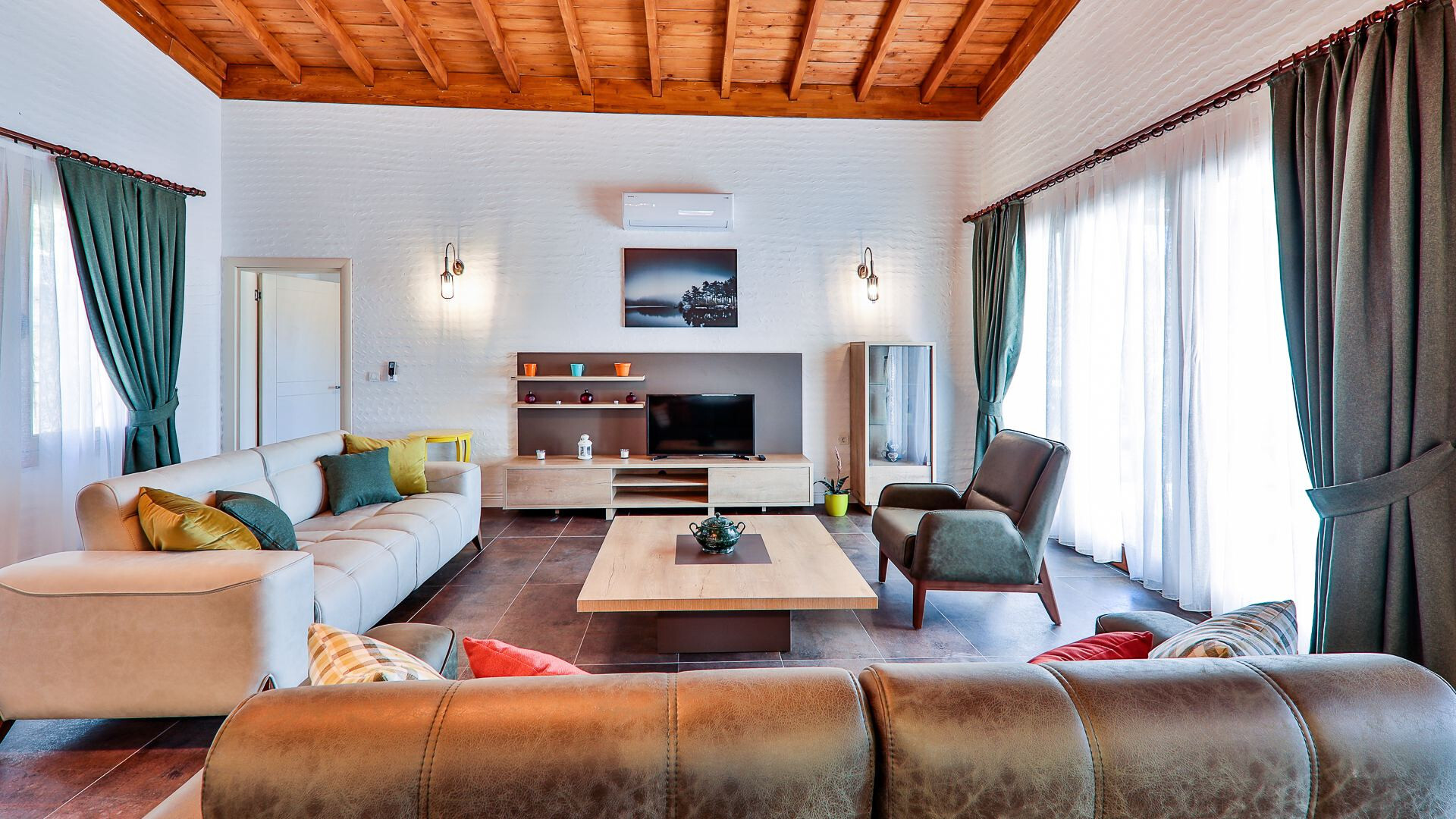 VBK95212 Villa Booking