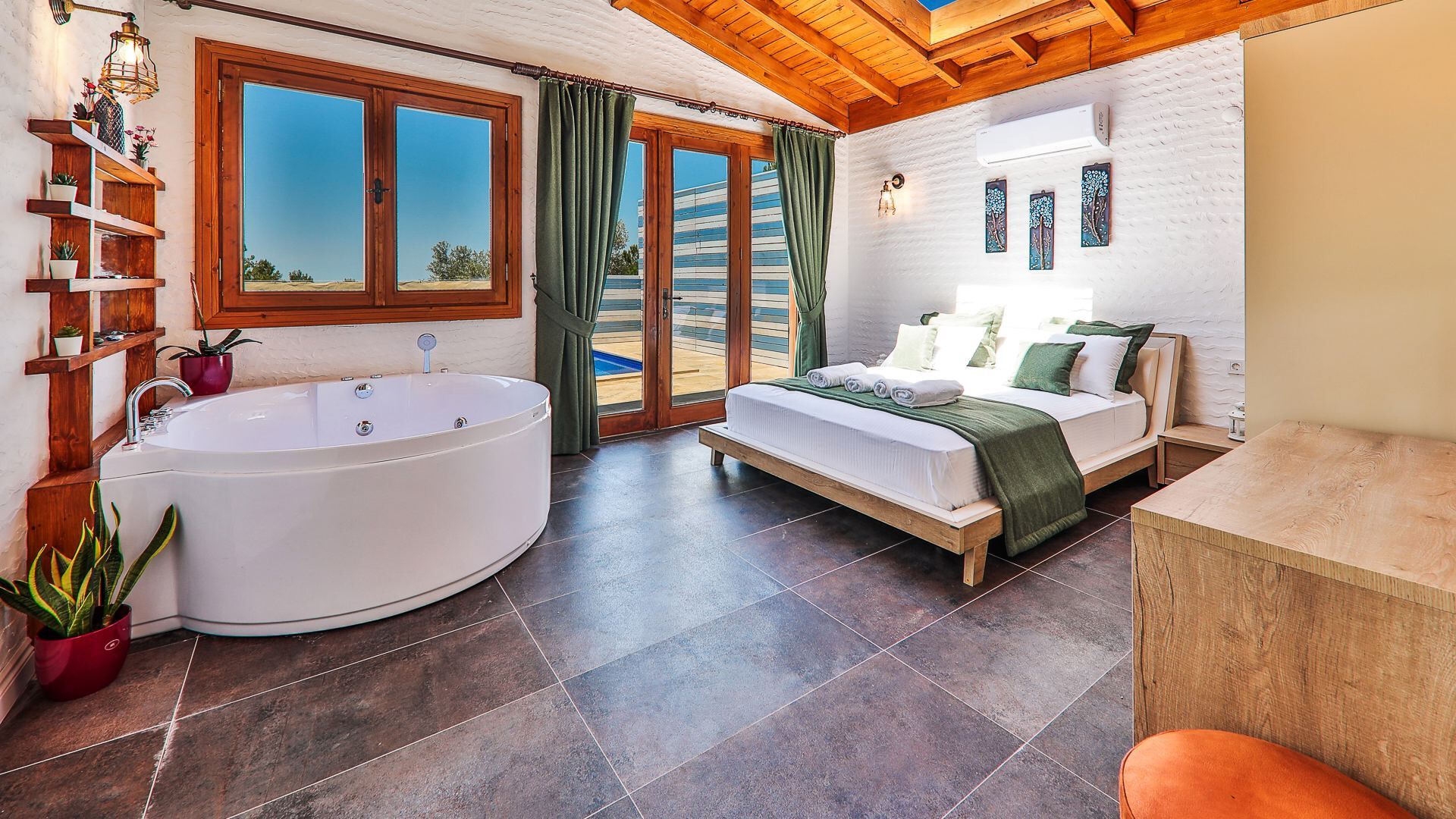 VBK95212 Villa Booking