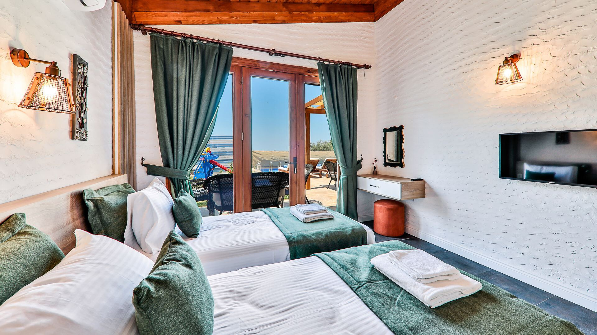 VBK95212 Villa Booking