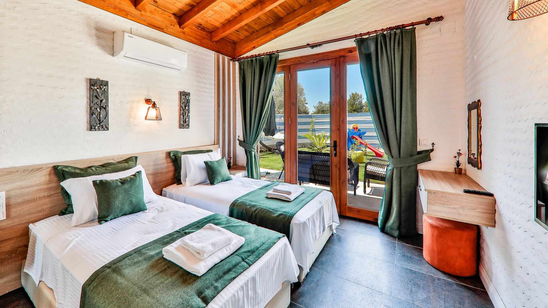 VBK95212 Villa Booking