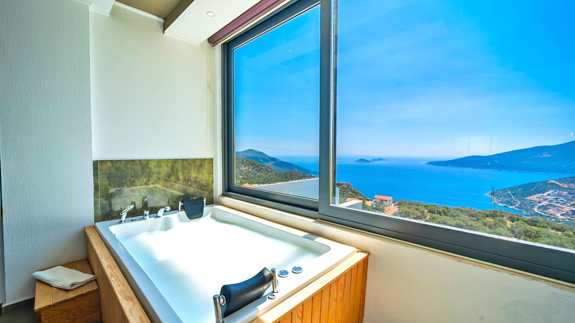 VBK95062 Villa Booking