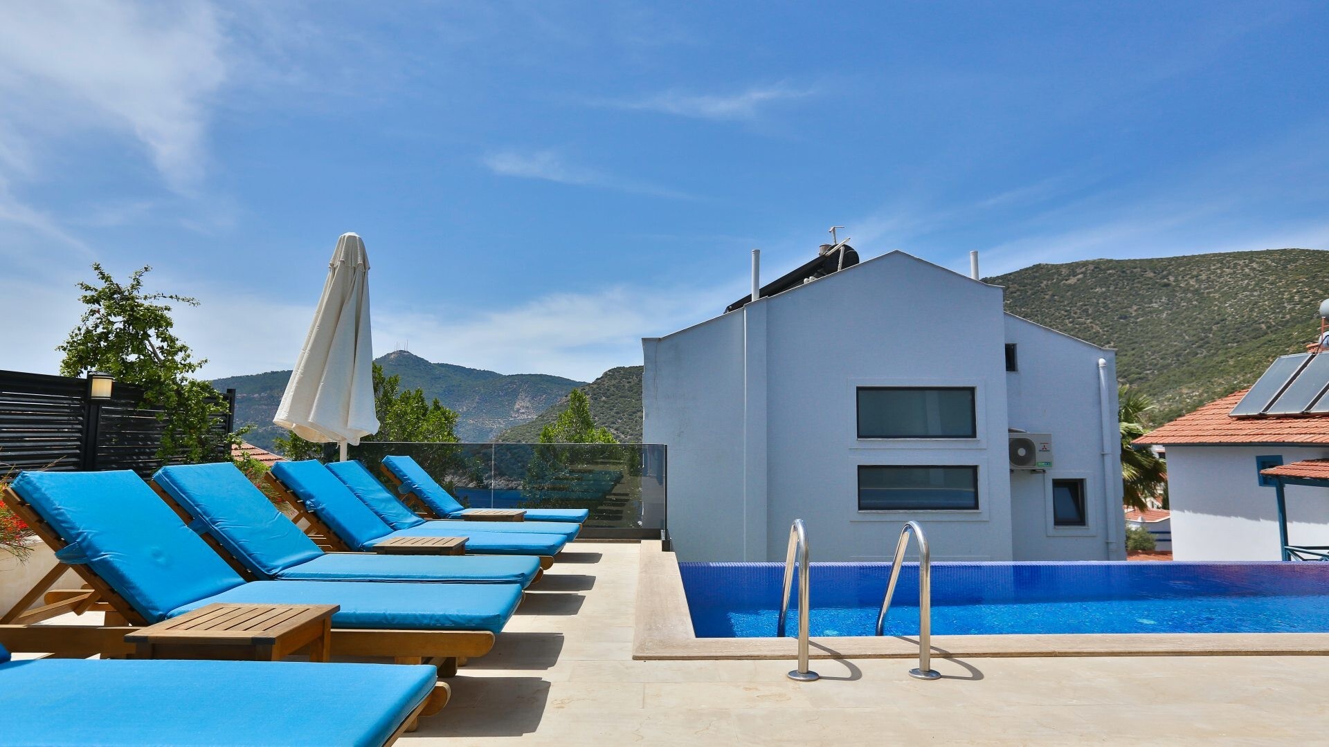 VBK30252 Villa Booking