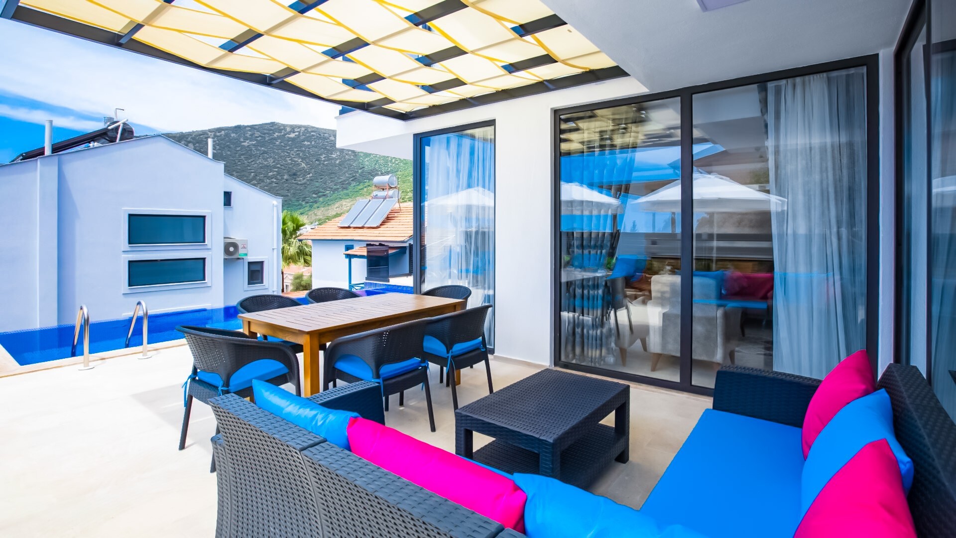 VBK30252 Villa Booking