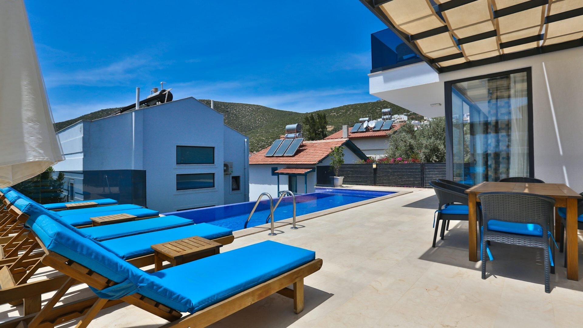 VBK30252 Villa Booking