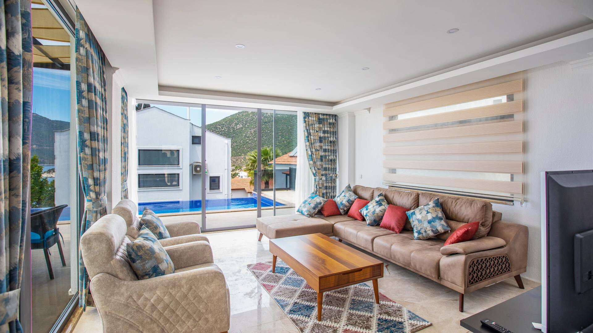 VBK30252 Villa Booking