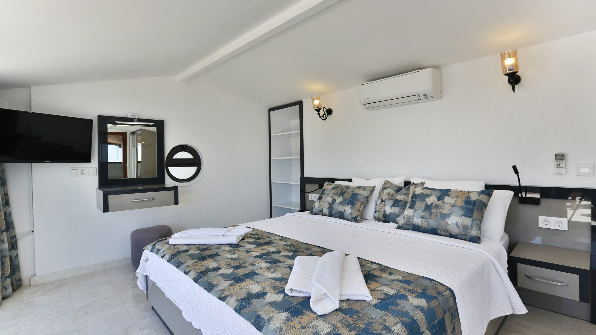 VBK30252 Villa Booking