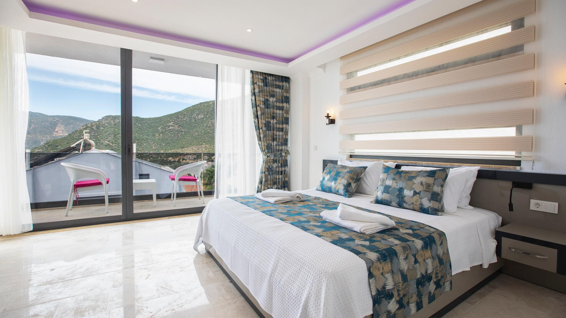 VBK30252 Villa Booking