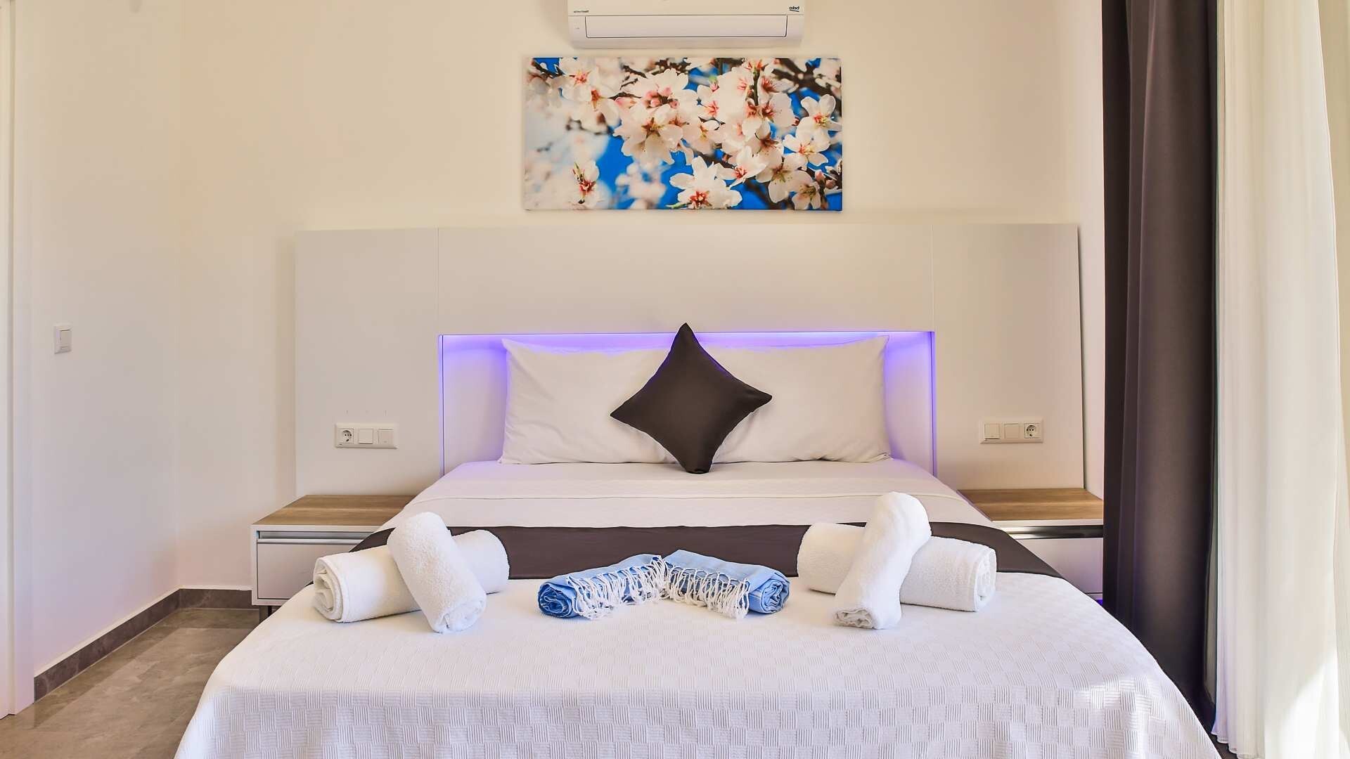 VBK67255 Villa Booking