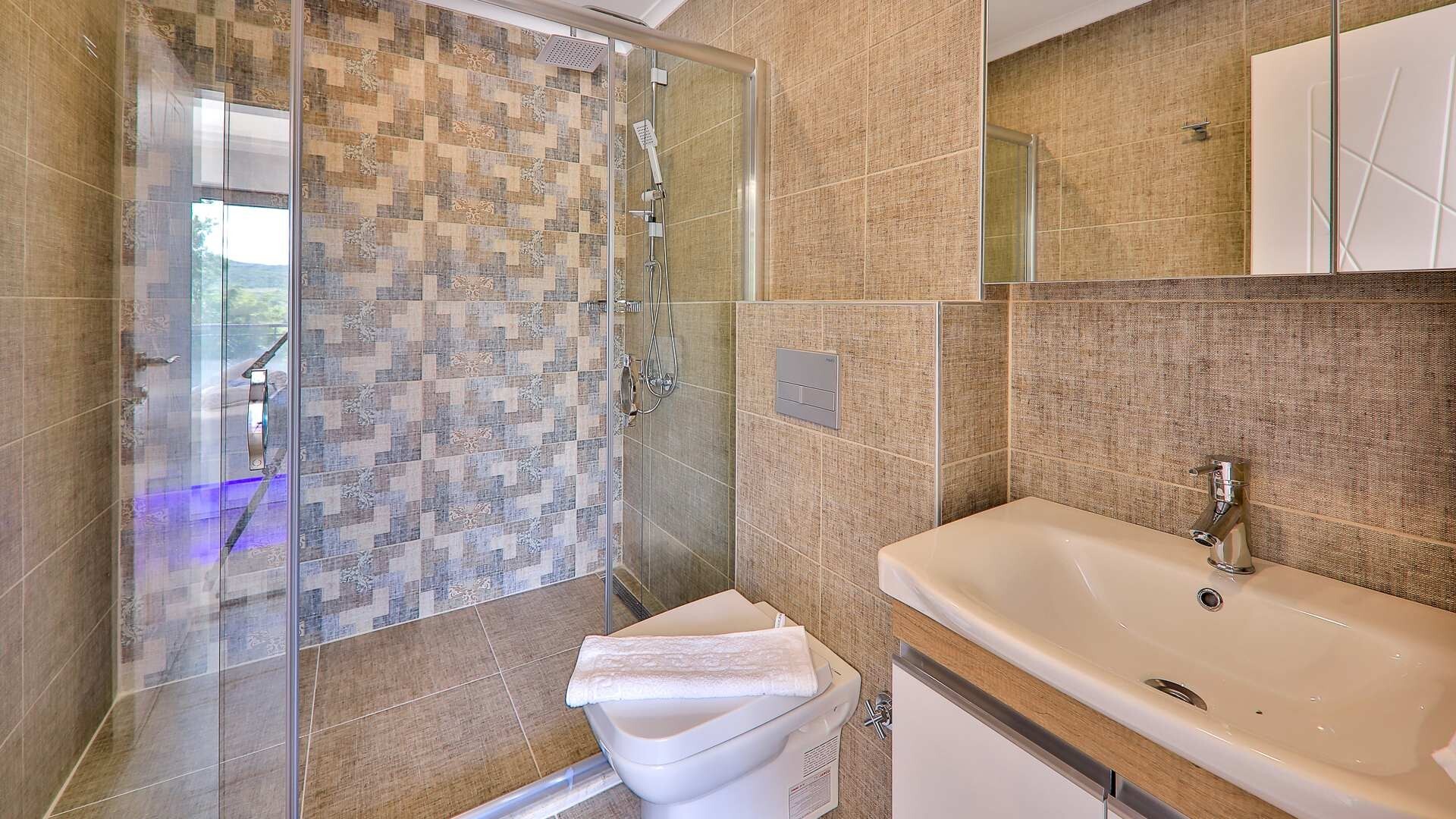 VBK67255 Villa Booking