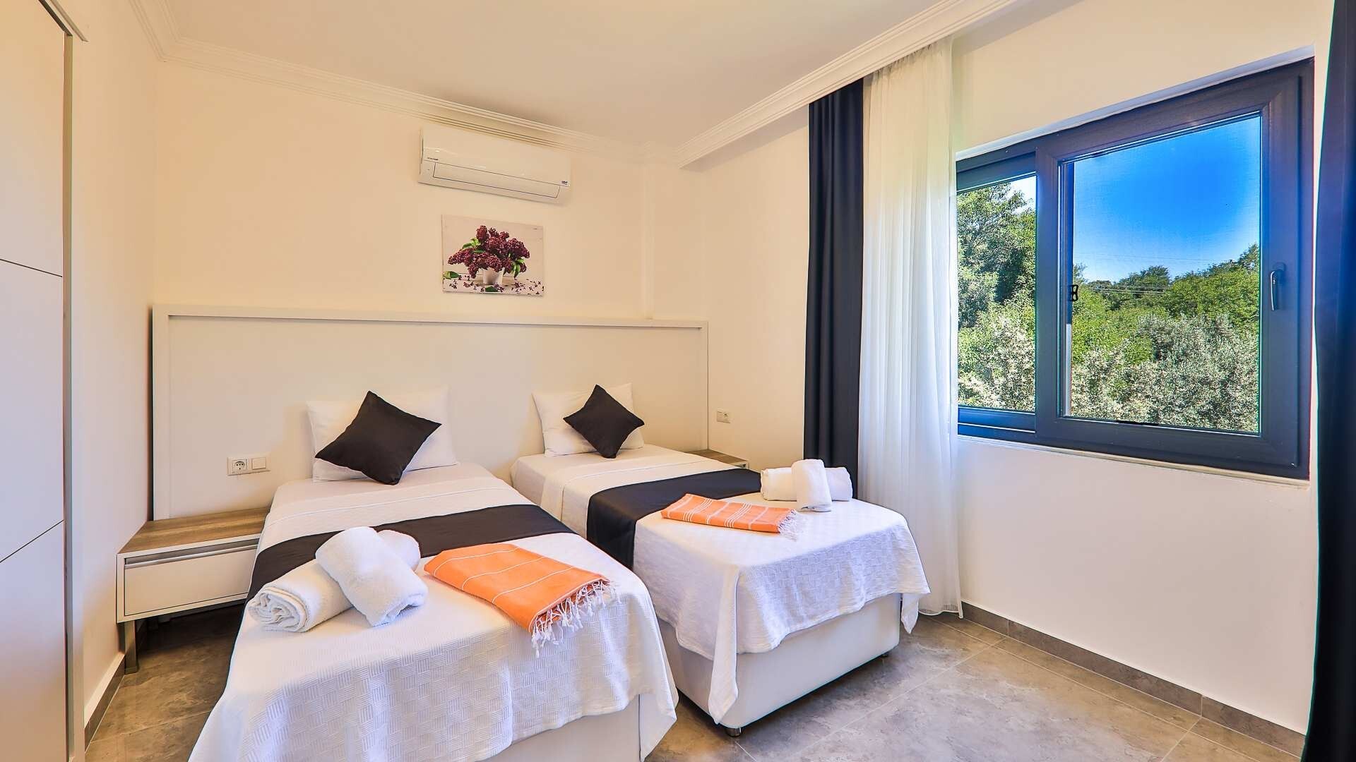 VBK67255 Villa Booking