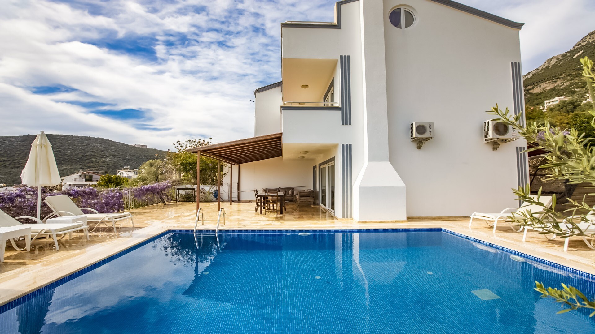 VBK18070 Villa Booking