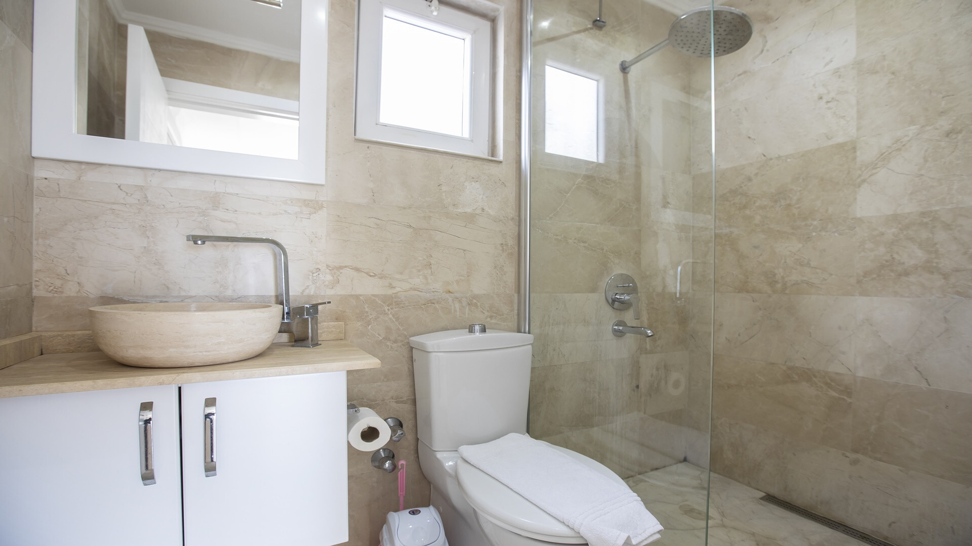 VBK18070 Villa Booking