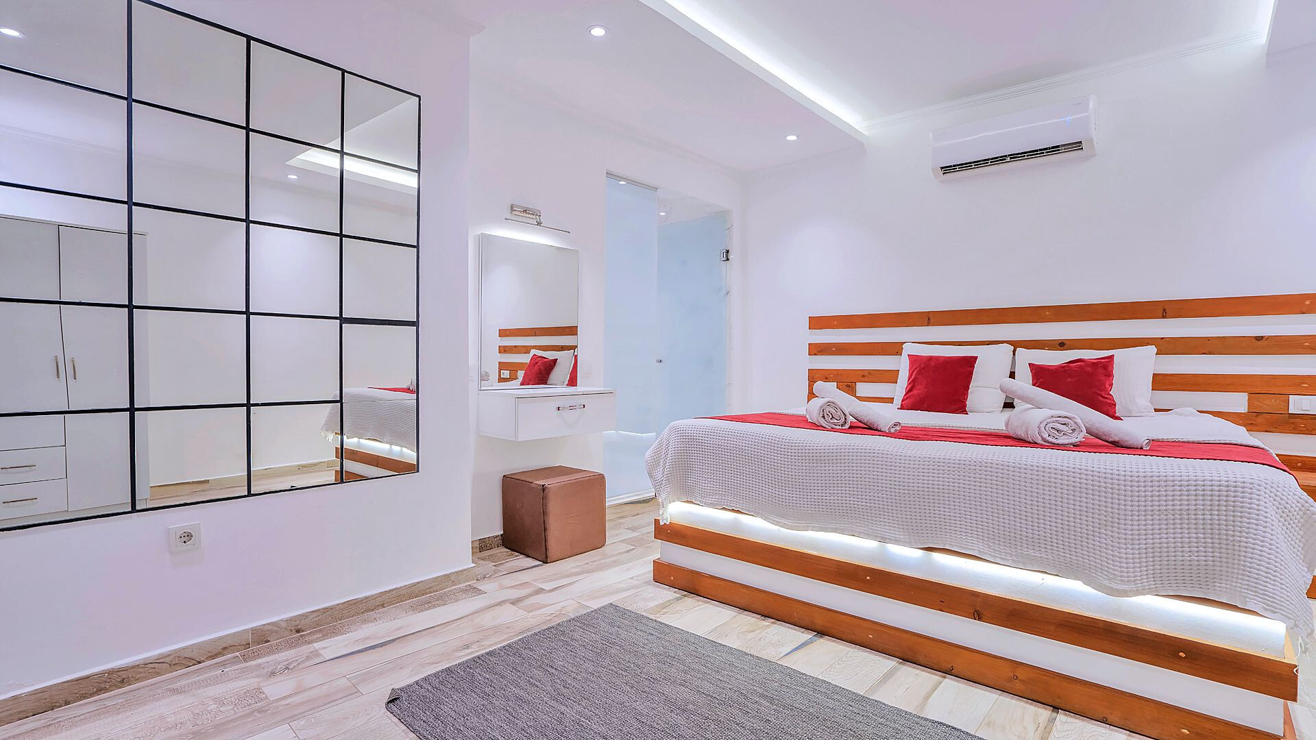 VBK29735 Villa Booking