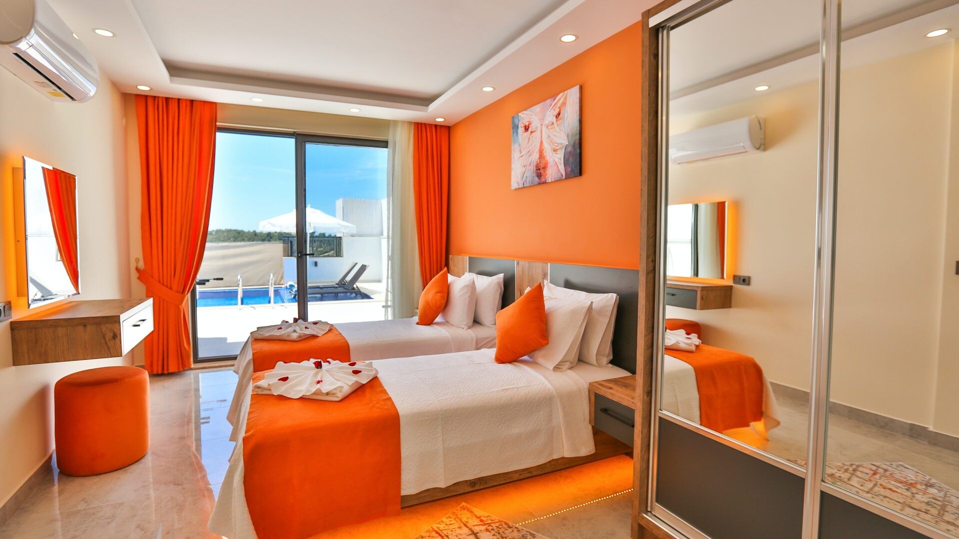 VBK65550 Villa Booking