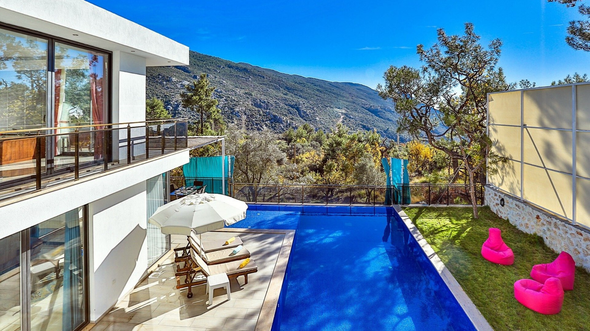 VBK54537 Villa Booking