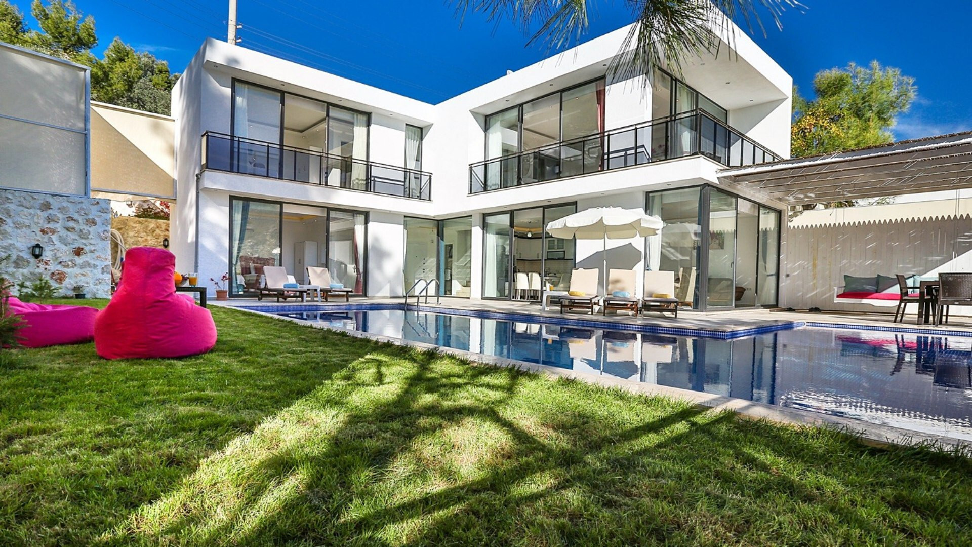 VBK54537 Villa Booking