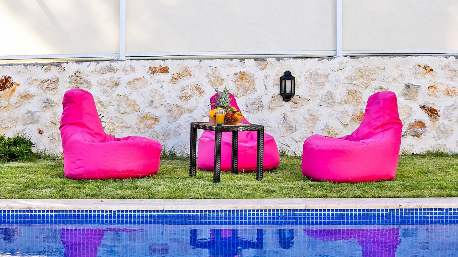 VBK54537 Villa Booking