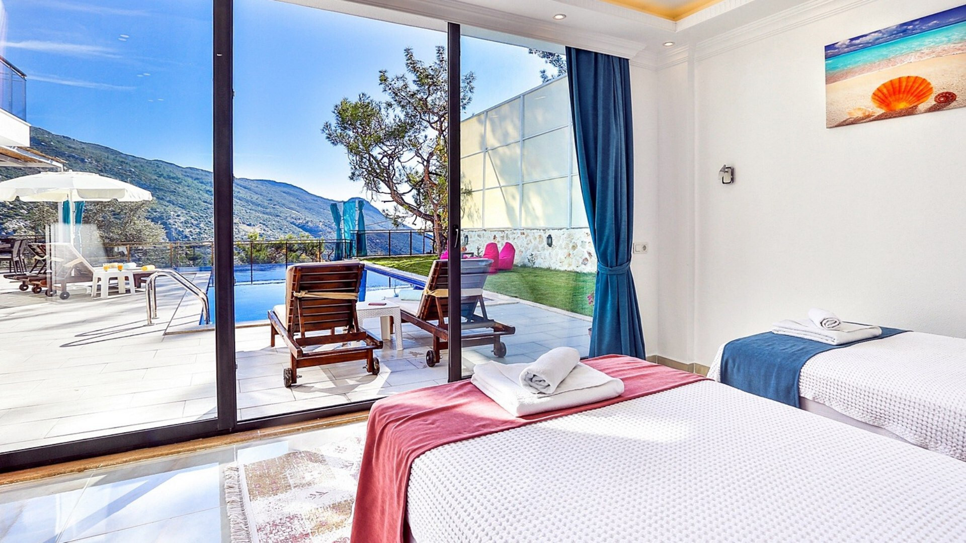 VBK54537 Villa Booking