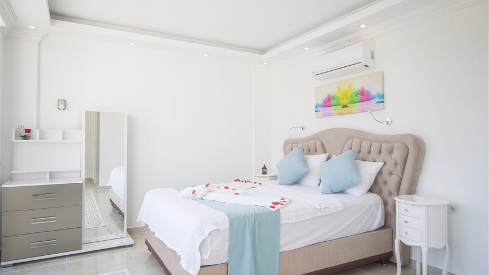 VBK54537 Villa Booking