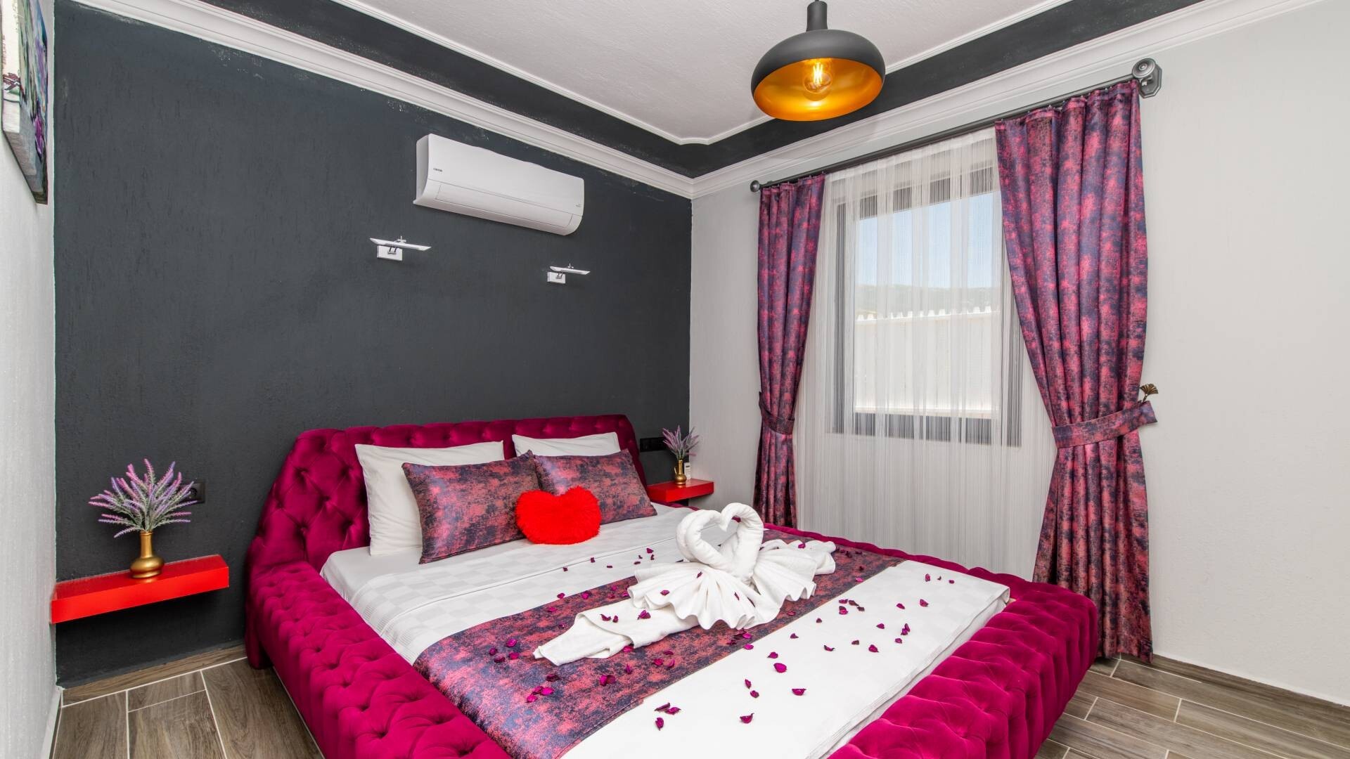 VBK20109 Villa Booking