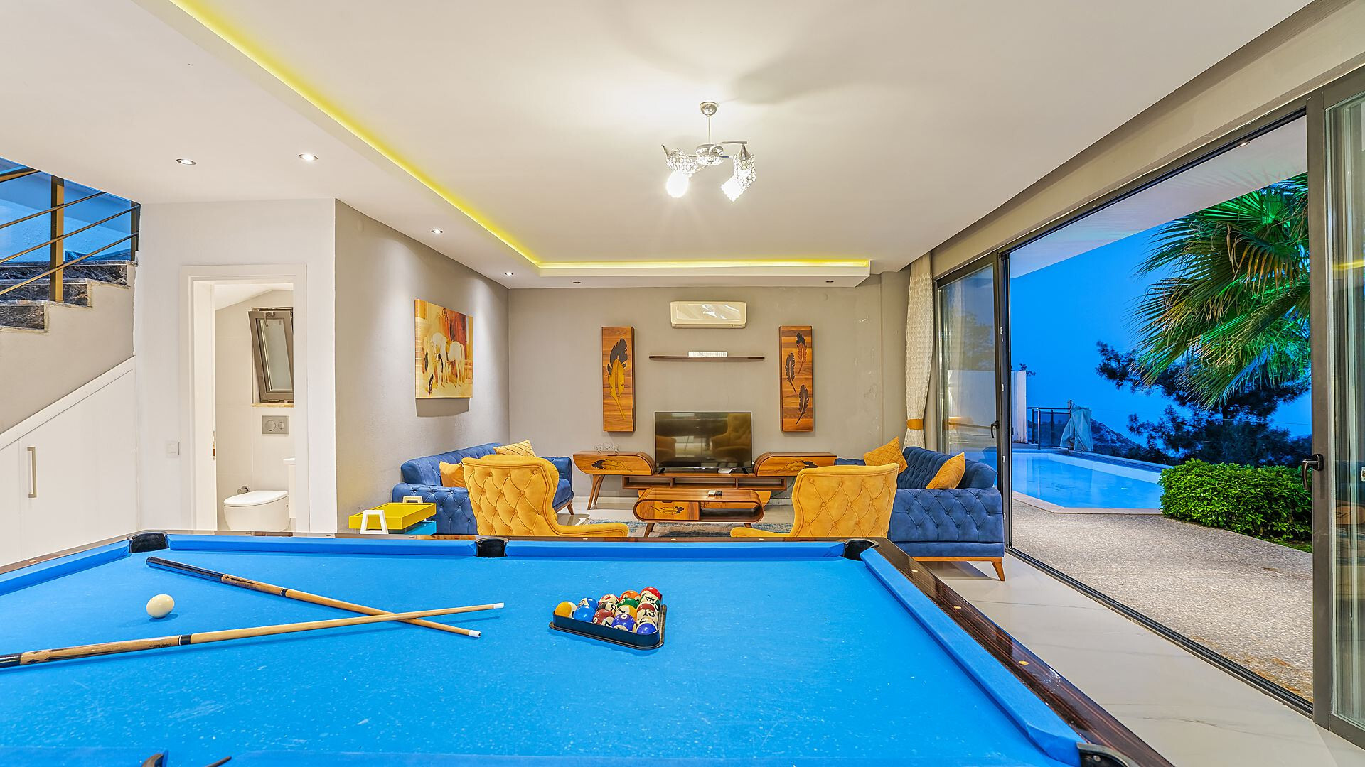 VBK31990 Villa Booking